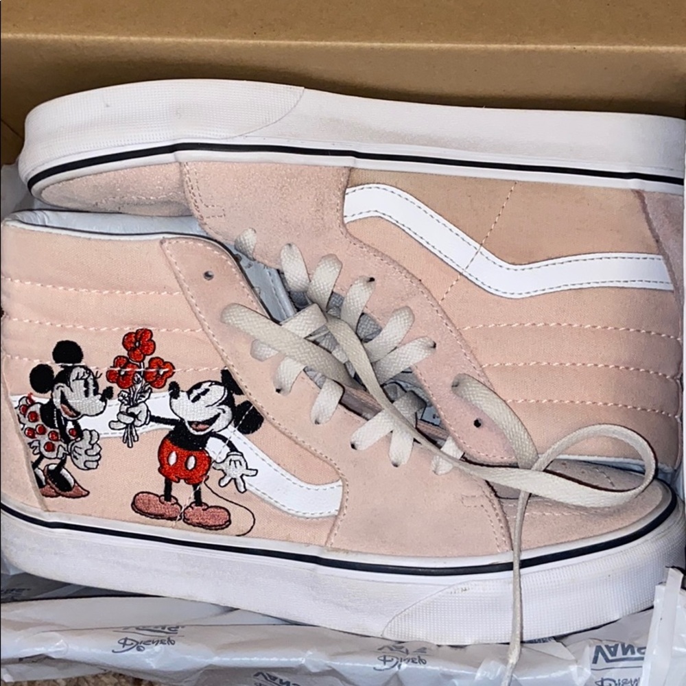 Vans - Picture 3 of 4